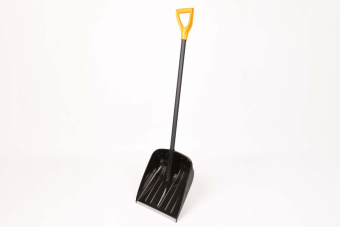 Лопата снегоуборочная пластик, с усилен планкой, алюм. черенок, с V-образ рук.,черн, 450х385мм